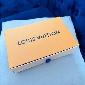 ✨ FLASH SALE ✨ Louis Vuitton Box (Authentic)